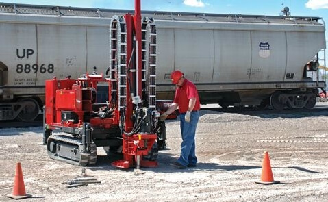 9500 VTR gumilánctalpas talajmintavevő magszondázó- és fúróberendezés, 1. kép 9500 VTR gumilánctalpas talajmintavevő magszondázó- és fúróberendezés, 1. kép