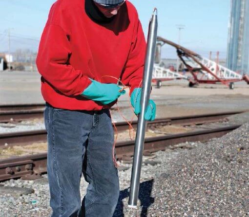 rozsdamentes acél bailer használat közben vízmintavevő bailer
