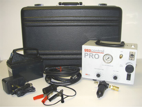 GT Geocontrol PRO Low Flow szivattyúvezérlő opcionális hordkofferrel, opcionális 12V hordozható akkumulátorral és töltővel GT Geocontrol PRO Low Flow mintavételi szivattyú vezérlő opcionális hordkofferrel, opcionális 12V hordozható akkumulátorral és töltővel