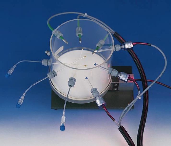 laboratóriumi mini liziméterbe telepített T5 tenziométerek laboratóriumi mini liziméterbe telepített T5 tenziométerek